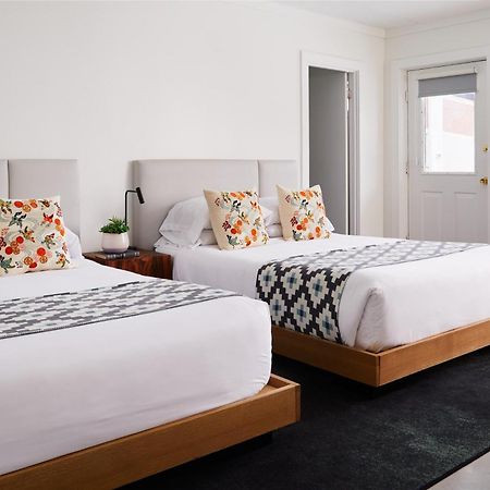 Bluebird Spa City Motor Lodge Саратога-Спрингс Экстерьер фото