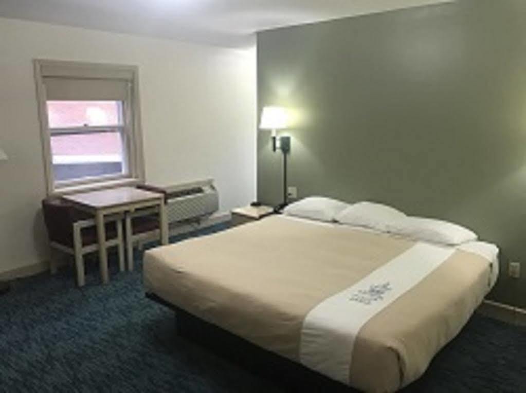 Bluebird Spa City Motor Lodge Саратога-Спрингс Экстерьер фото