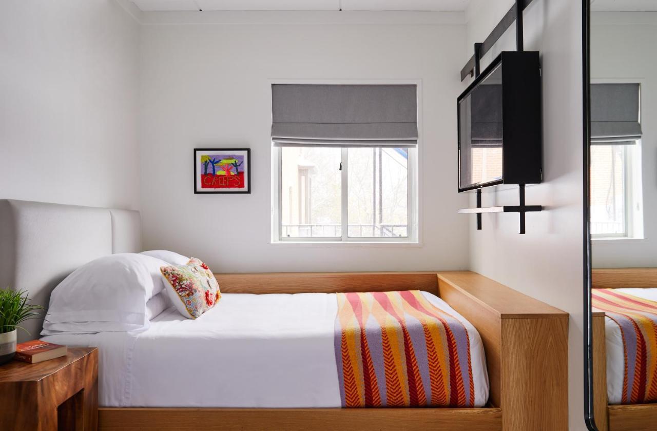 Bluebird Spa City Motor Lodge Саратога-Спрингс Экстерьер фото
